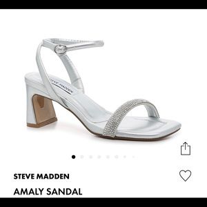 Steve Madden Silver Pumps
